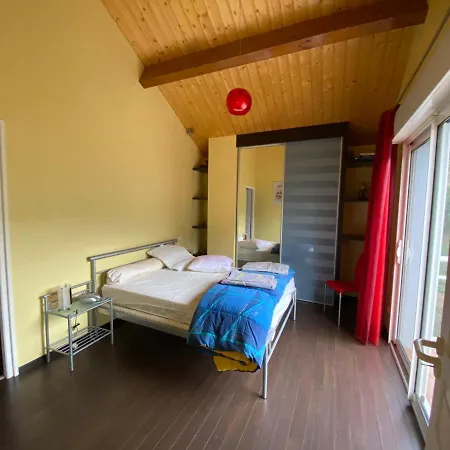 Maison De Village Au Pied Des Pyrénées *