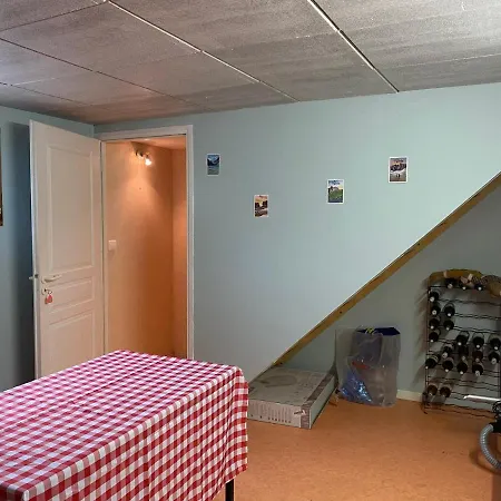Maison De Village Au Pied Des Pyrénées Hébergement de vacances *