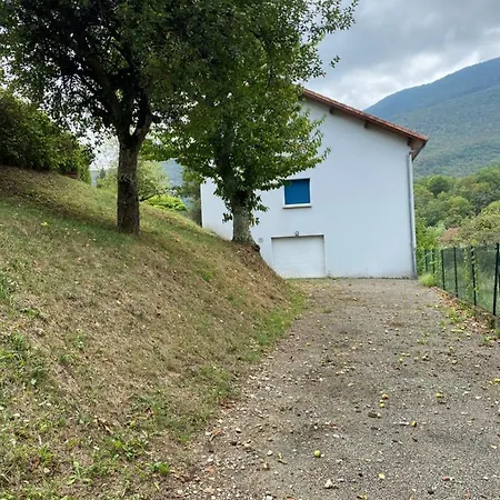 Maison De Village Au Pied Des Pyrenees Gembrie